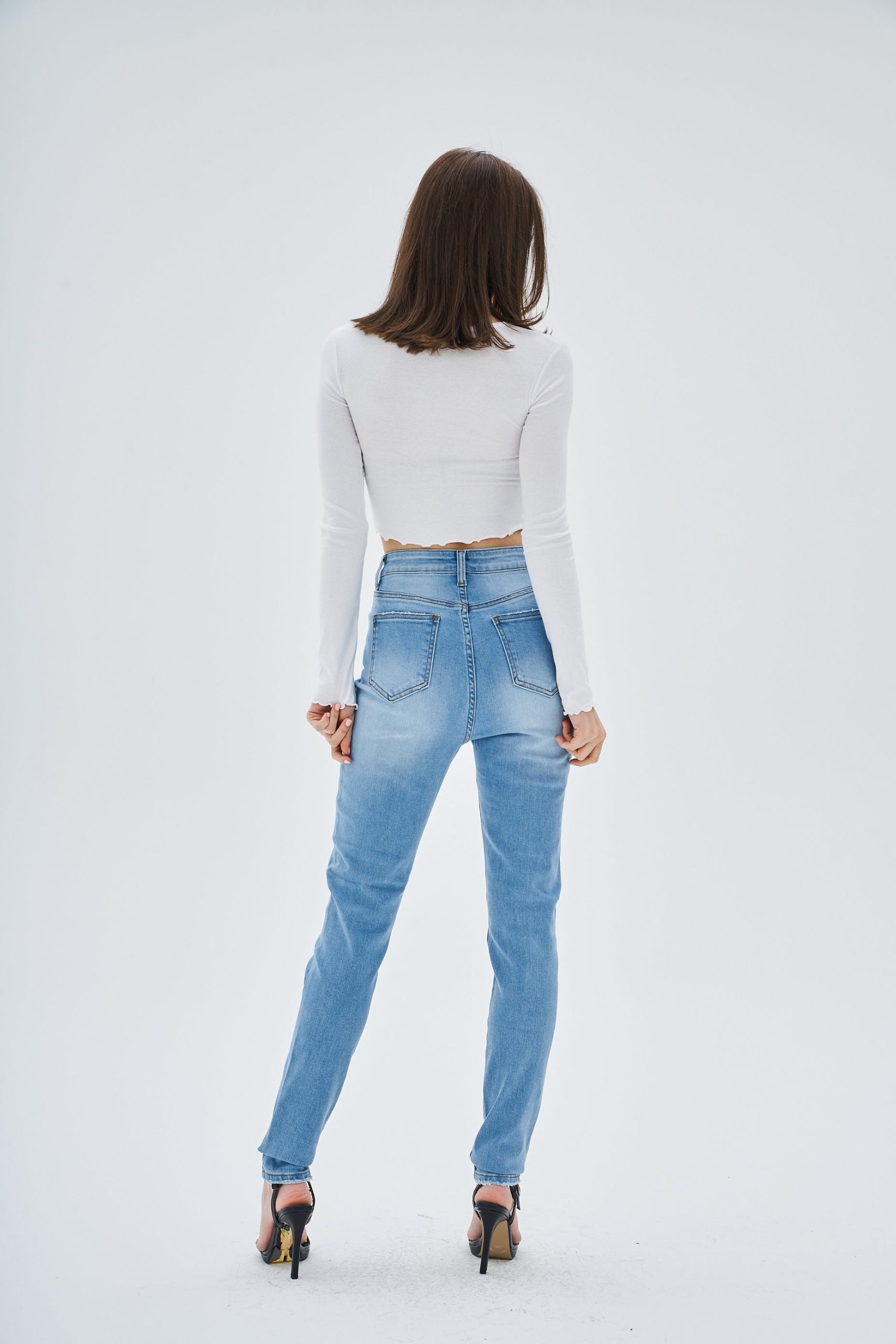 RIPPED DETAIL SKINNY JEANS - Image 4
