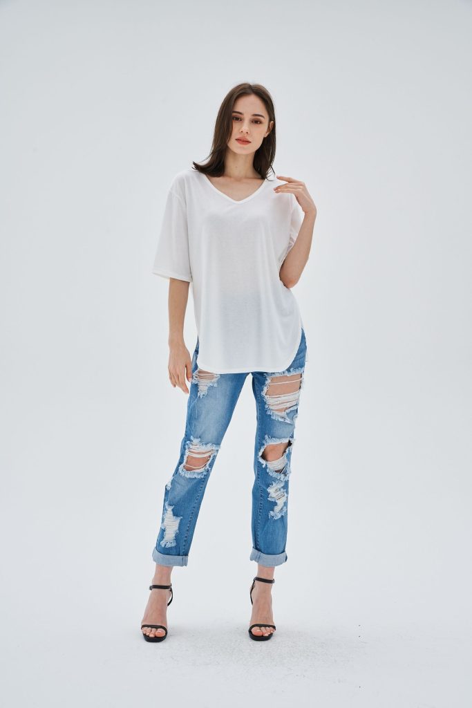 RIPPED FRAYED STRAIGHT LEG JEANS