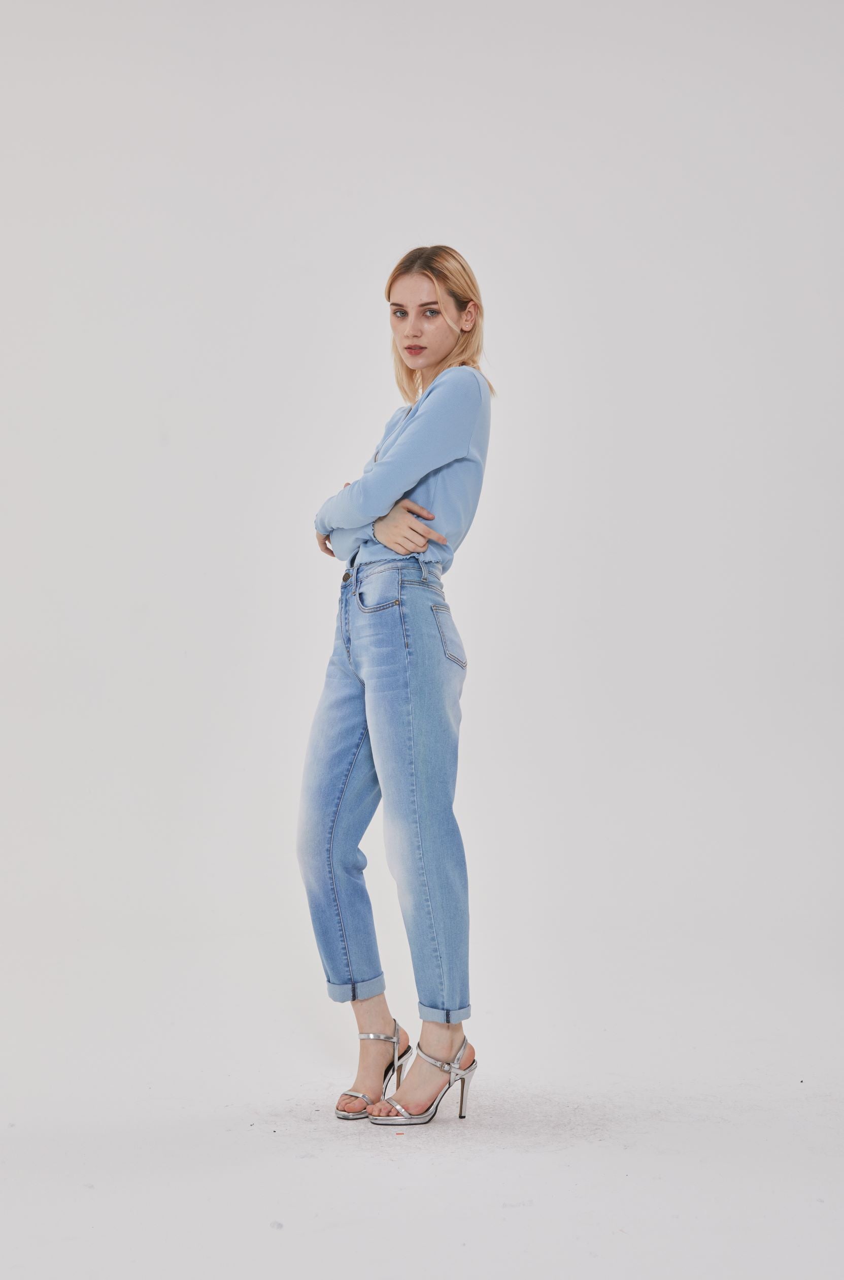 ZIPPER FLY STRAIGHT LEG JEANS - Image 3