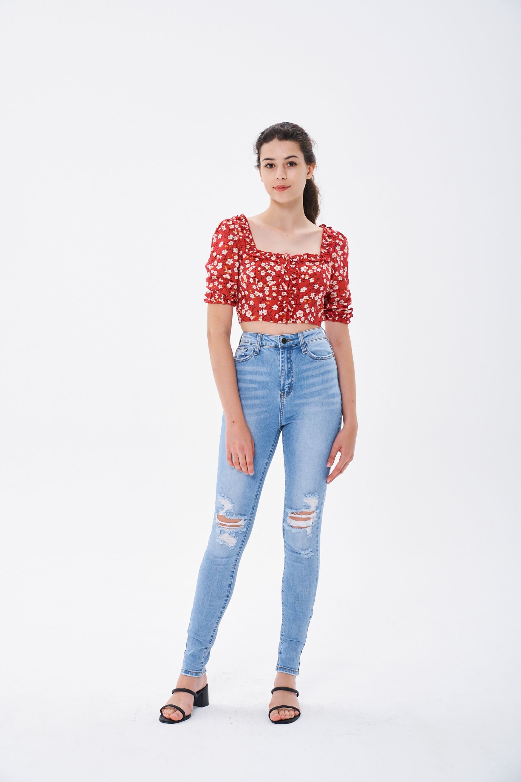 RIPPED SKINNY JEANS