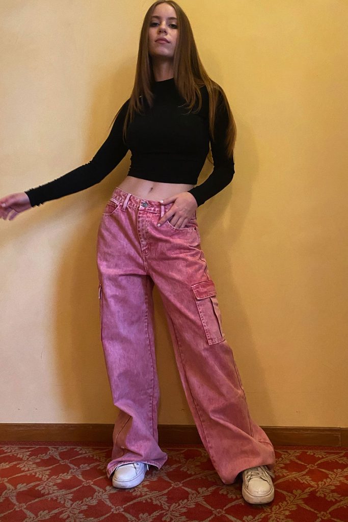 Y2K pink baggy jeans